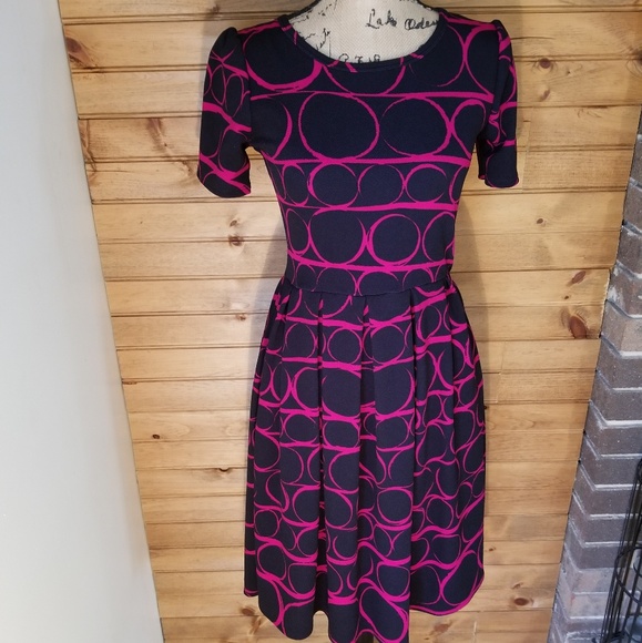 LuLaRoe Dresses & Skirts - LuLaroe Amelia dress